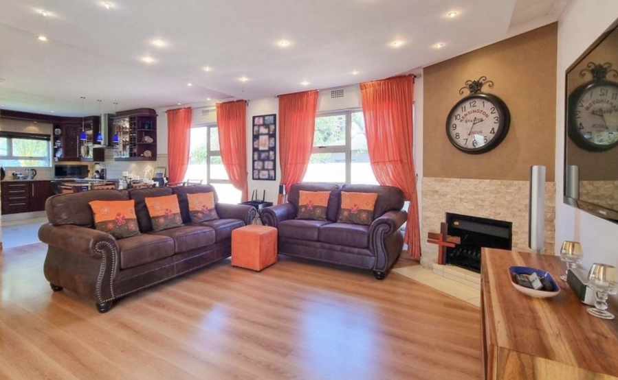 To Let 4 Bedroom Property for Rent in Rosendal Western Cape